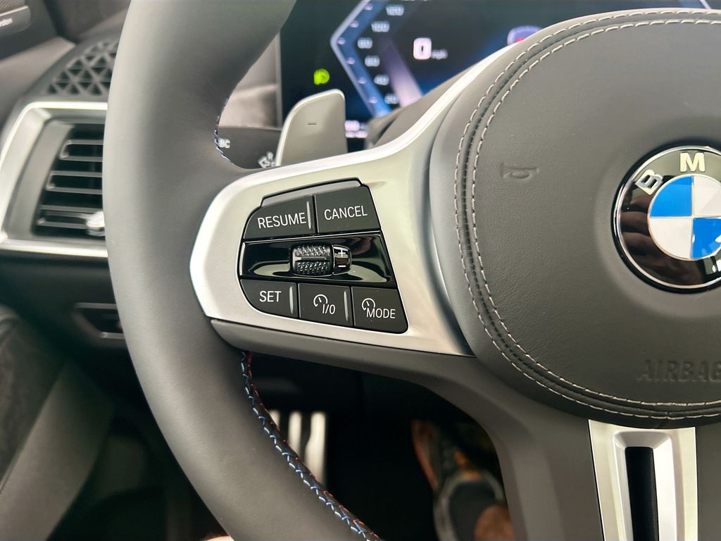Thumbnail: 2027 BMW X7 - 11