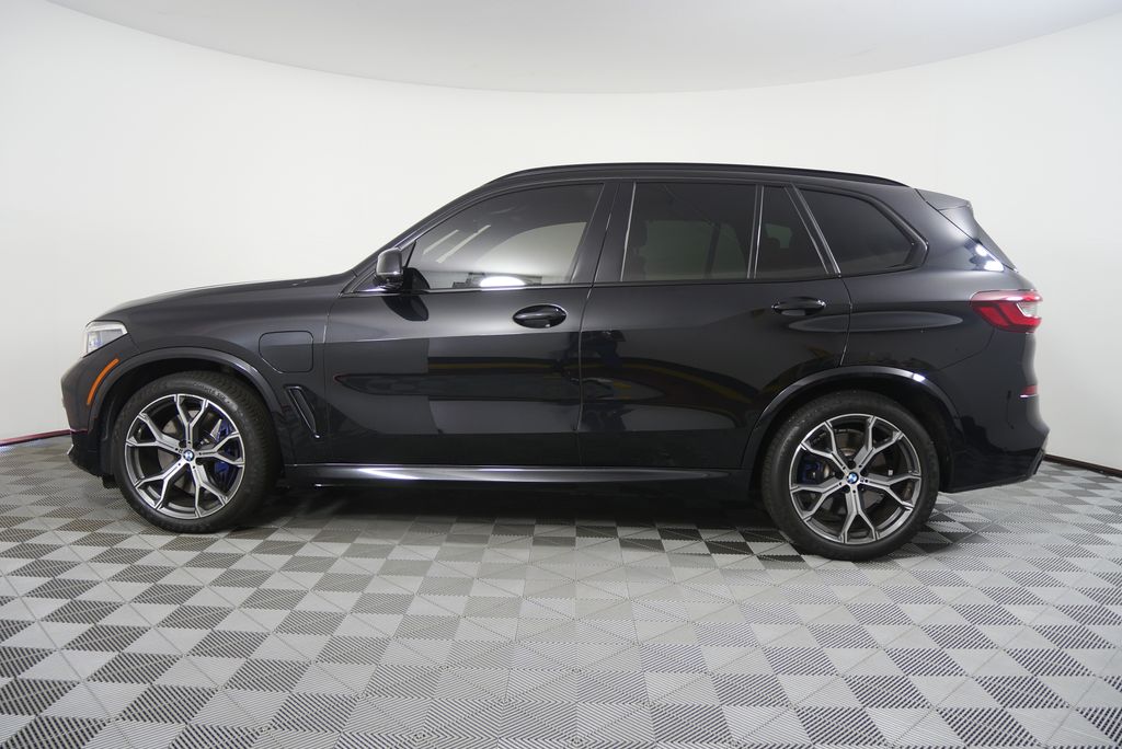 Thumbnail: 2021 BMW X5 - 6