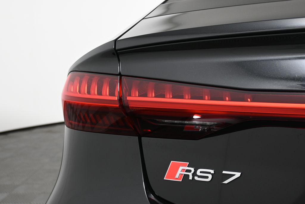 Thumbnail: 2026 Audi RS 7 - 12