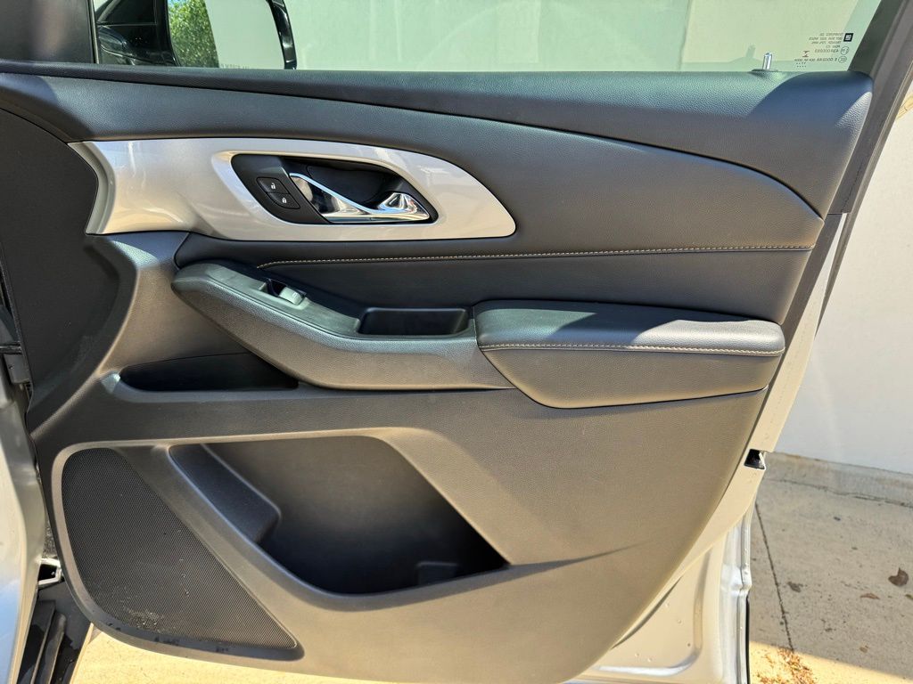 Used Car 2018 Chevrolet Traverse  Ls For Sale Under $20,000 In Georgetown, Texas