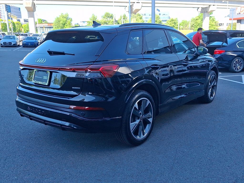 Thumbnail: 2023 Audi Q4 e-tron - 4