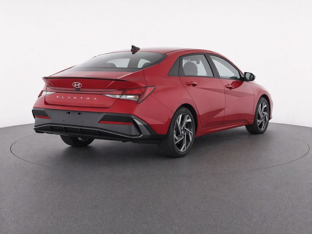 Used 2025 Red Hyundai SEL Sport image 3