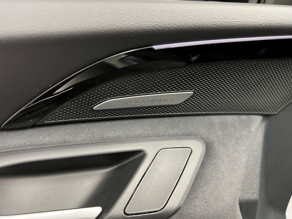 Thumbnail: 2025 Audi SQ5 - 30