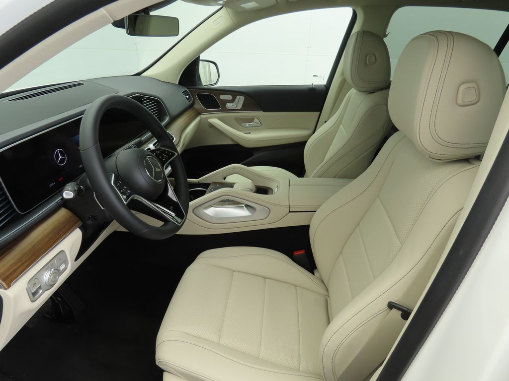 Thumbnail: 2025 Mercedes-Benz GLE - 21