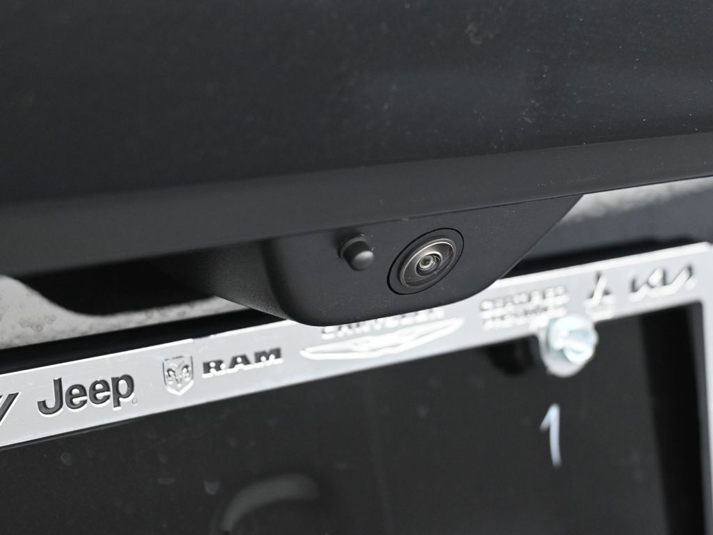 New 2025 Diamond Black Crystal Pearlcoat Jeep Summit image 38