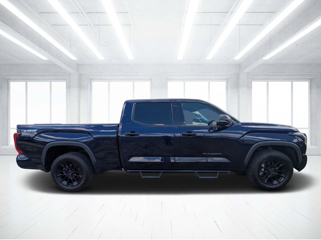 Used 2023  Toyota SR5 image 2