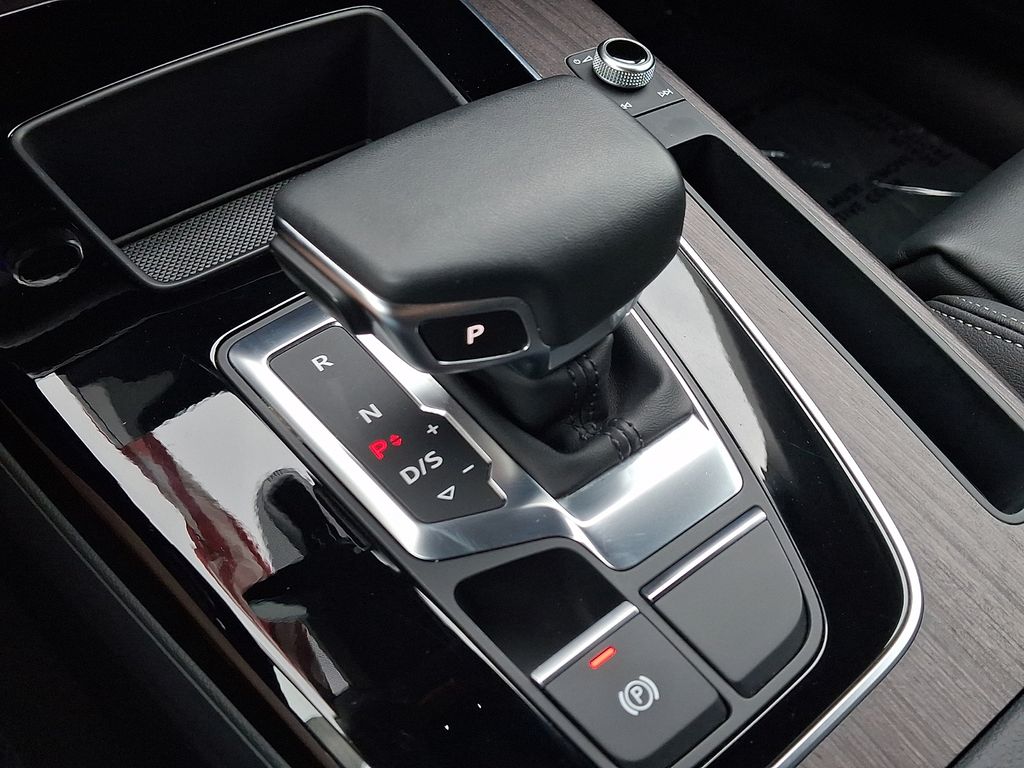 Thumbnail: 2024 Audi Q5 - 14