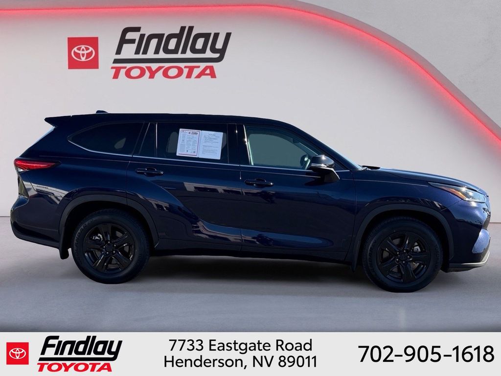 Used 2021 Toyota Highlander SUV