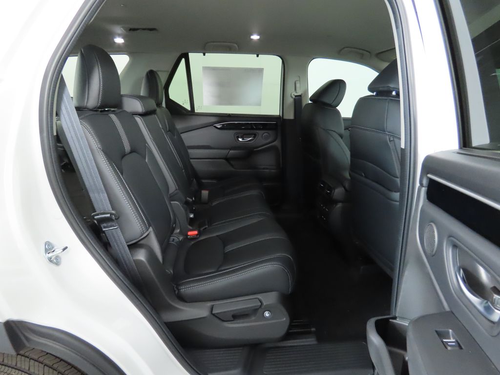 Thumbnail: 2025 Honda Pilot - 22