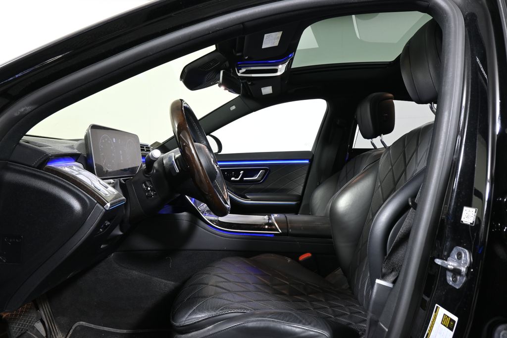 Thumbnail: 2021 Mercedes-Benz S-Class - 3