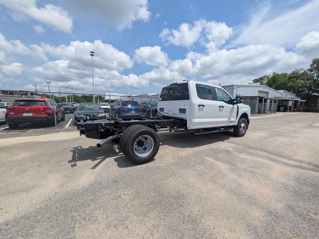 2026 Ford F-350 Chassis XL