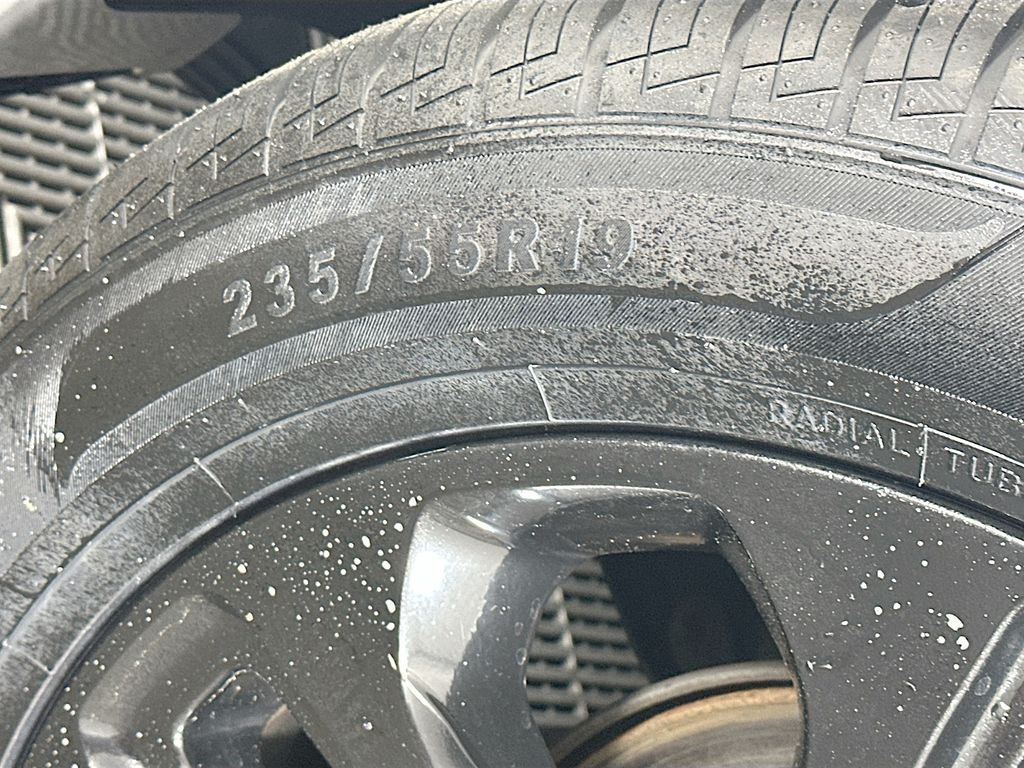 Used 2014 Silver Kia SX image 33