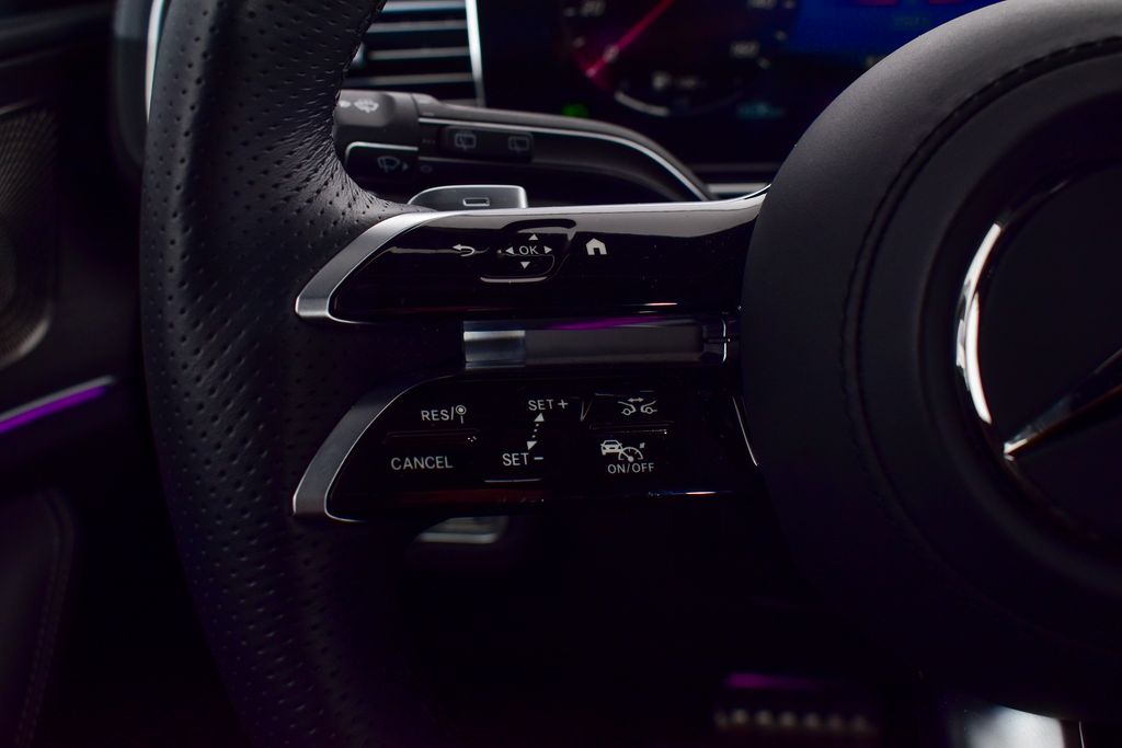 Thumbnail: 2025 Mercedes-Benz GLS - 18