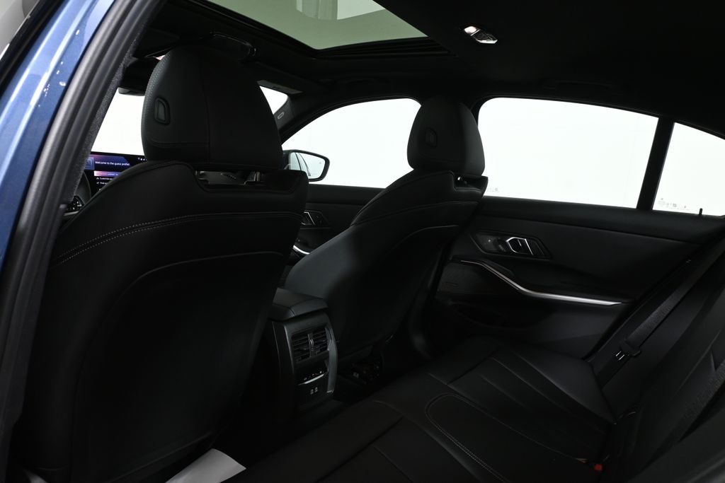 Thumbnail: 2026 BMW 3 Series - 27