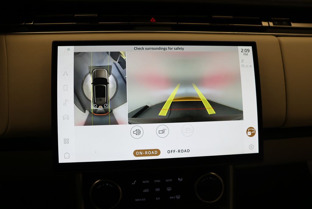 Thumbnail: 2023 Land Rover Range Rover - 22