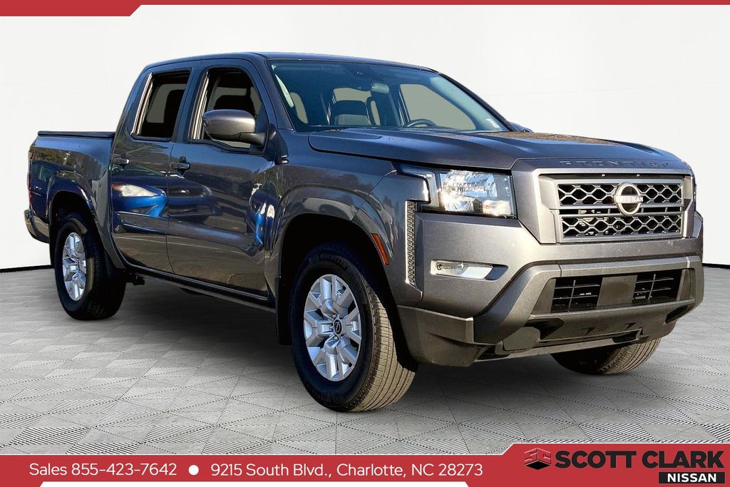 2023 Nissan Frontier SV