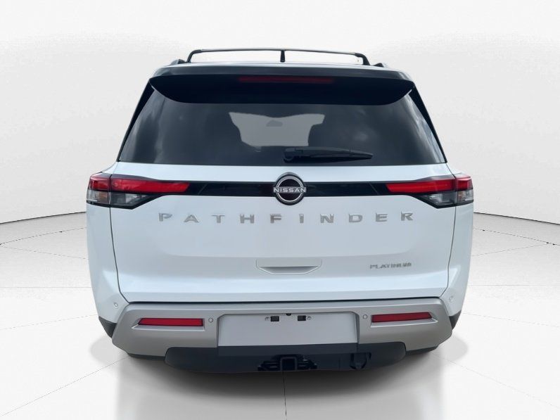 2025 Everest White Pearl Tricoat/Super Black Nissan Pathfinder Platinum FWD SUV