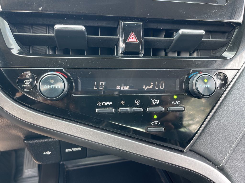Camry SE