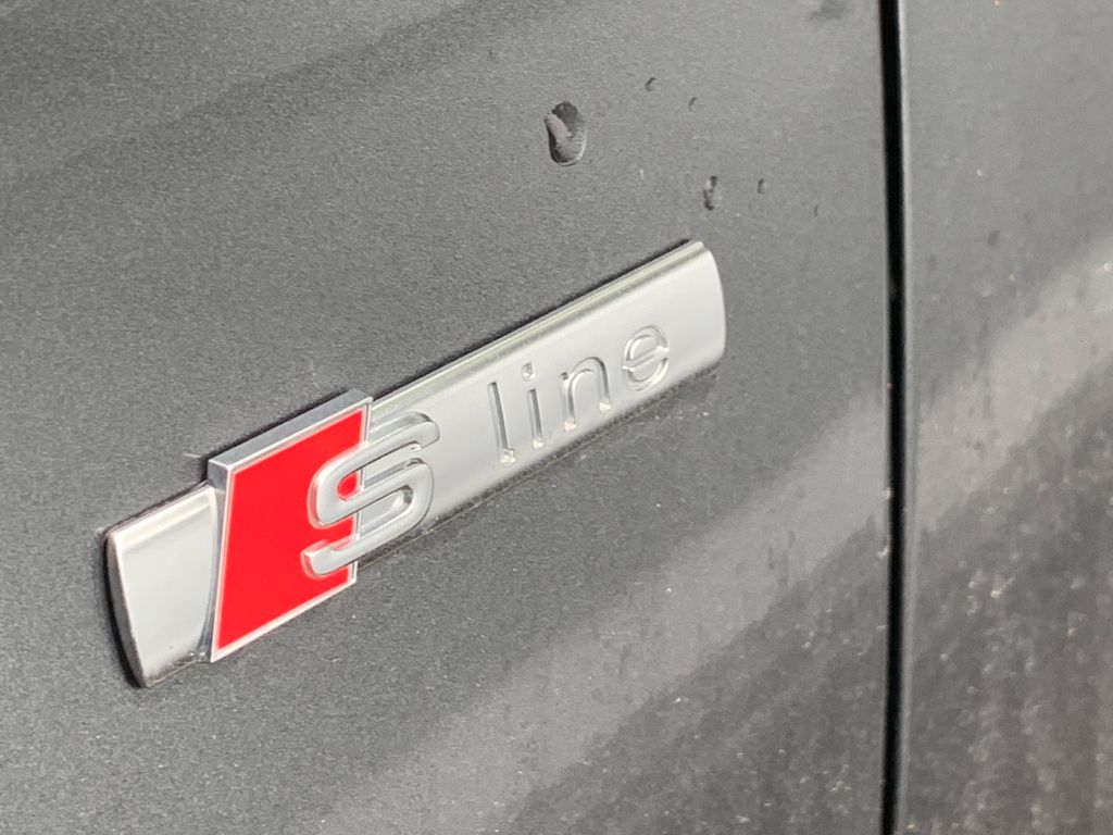 Thumbnail: 2025 Audi Q3 - 8