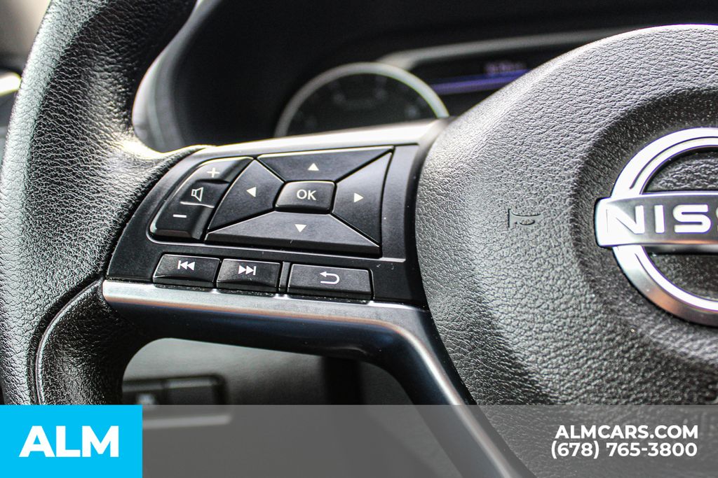 Used 2024 Gray Nissan SV image 25