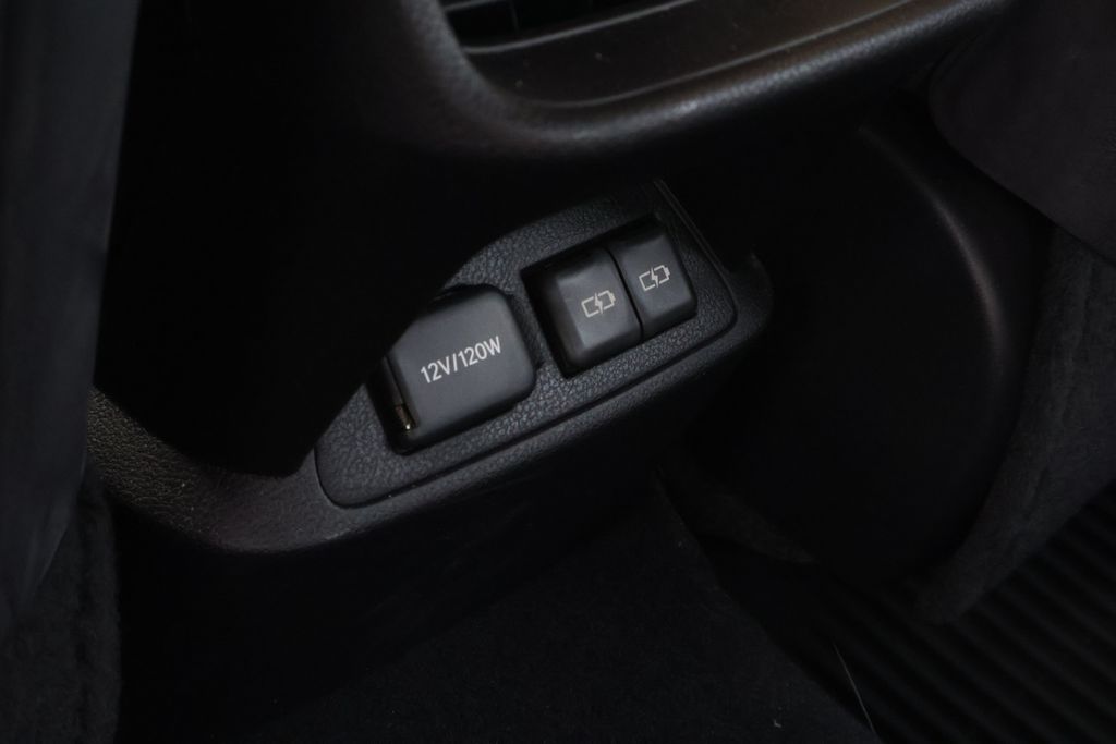 Thumbnail: 2022 Lexus ES - 31