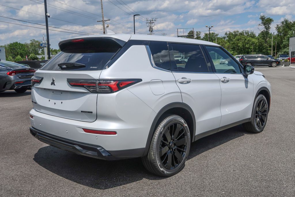 2026 Mitsubishi Outlander LE 2.5 S-AWC