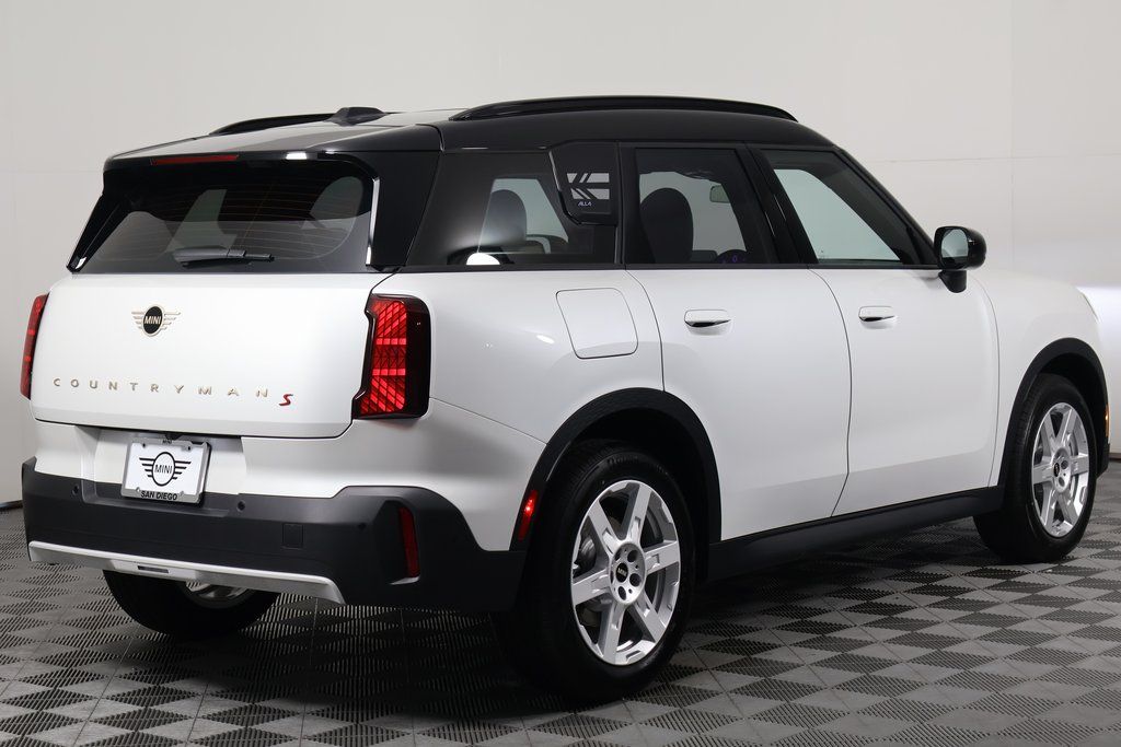 Thumbnail: 2027 MINI Cooper Countryman - 2