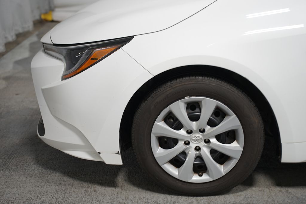 2022 Toyota Corolla LE 5
