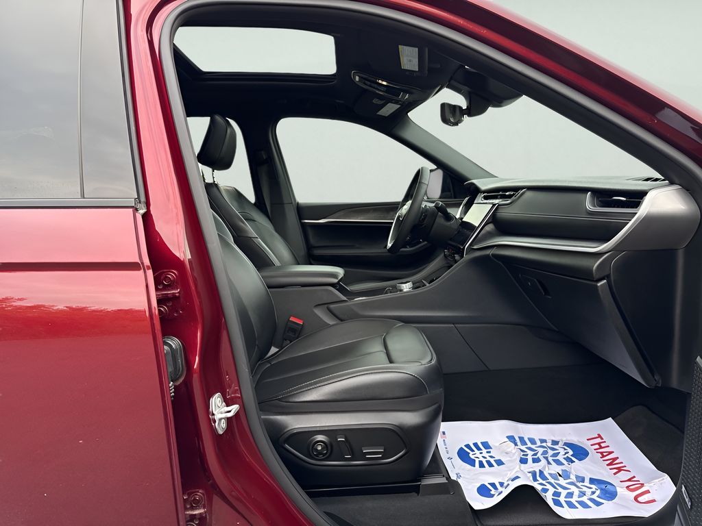 2025 Jeep Grand Cherokee