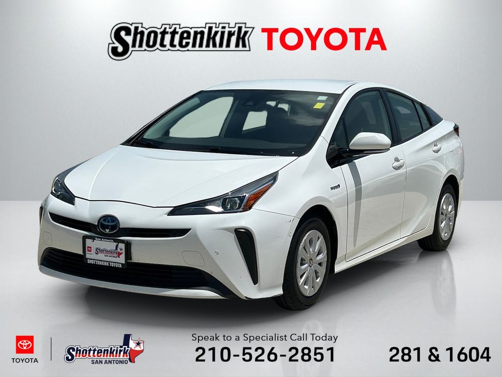 2020 Toyota Prius LE FWD's photo