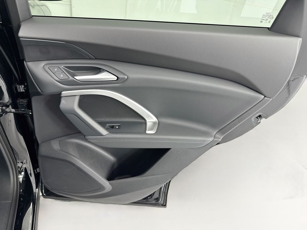 Thumbnail: 2026 Audi Q5 - 27