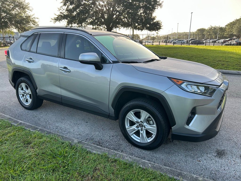 Thumbnail: 2020 Toyota RAV4 - 7