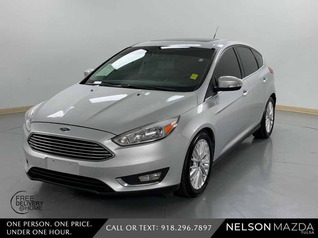 2018 Ford Focus Hatch Titanium's photo