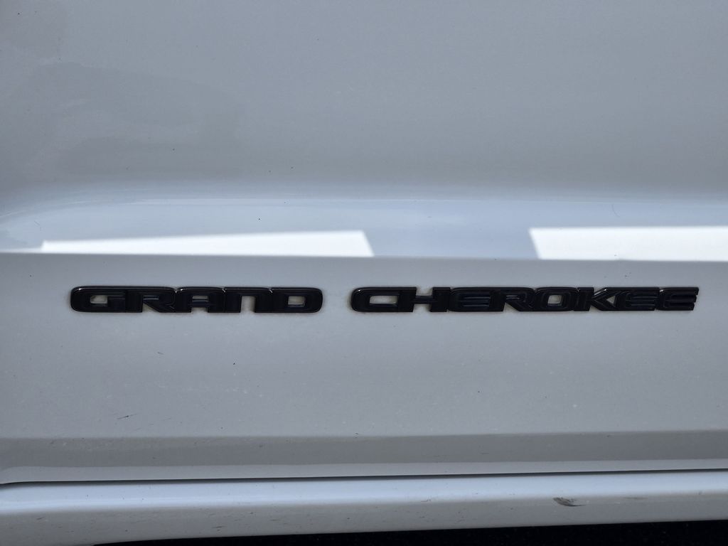 2019 Jeep Grand Cherokee Altitude White at Autostrade