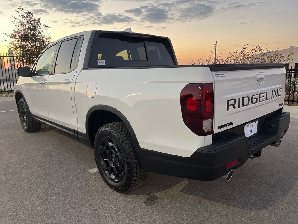 Thumbnail: 2025 Honda Ridgeline - 4