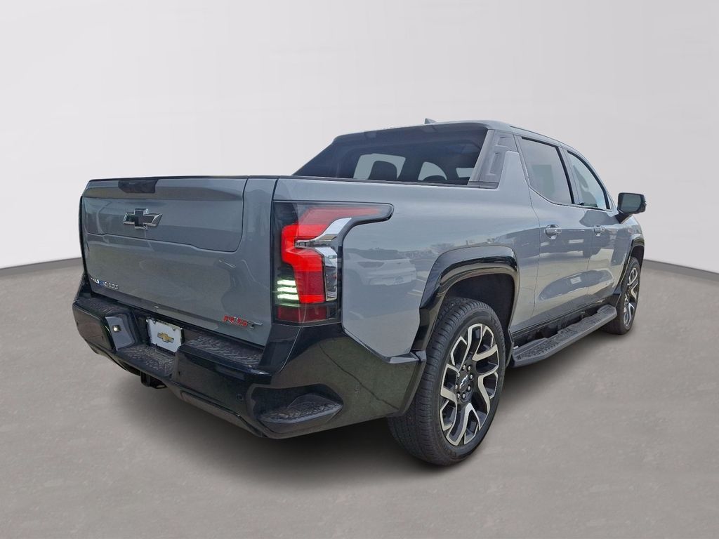 2025 Chevrolet Silverado EV  4