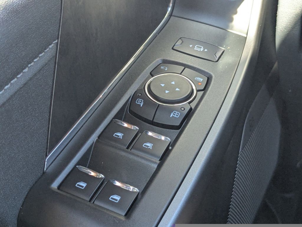 2025 Ford F-550 Chassis LARIAT