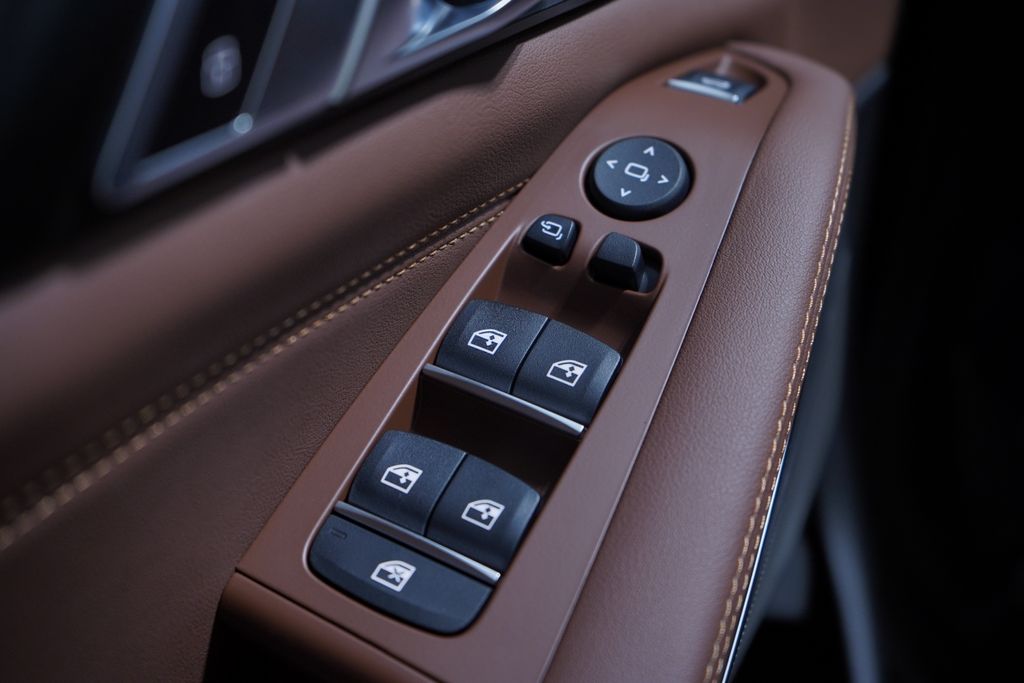 Thumbnail: 2026 BMW X5 - 11