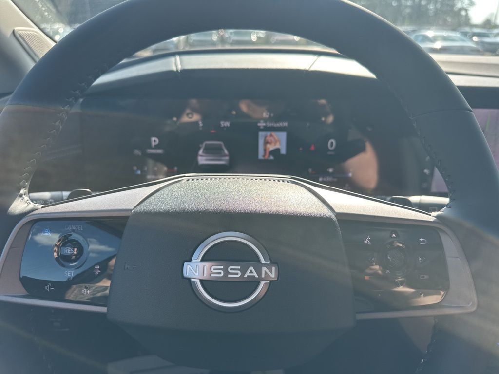 2025 Champagne Silver Metallic Nissan Murano SL AWD SUV