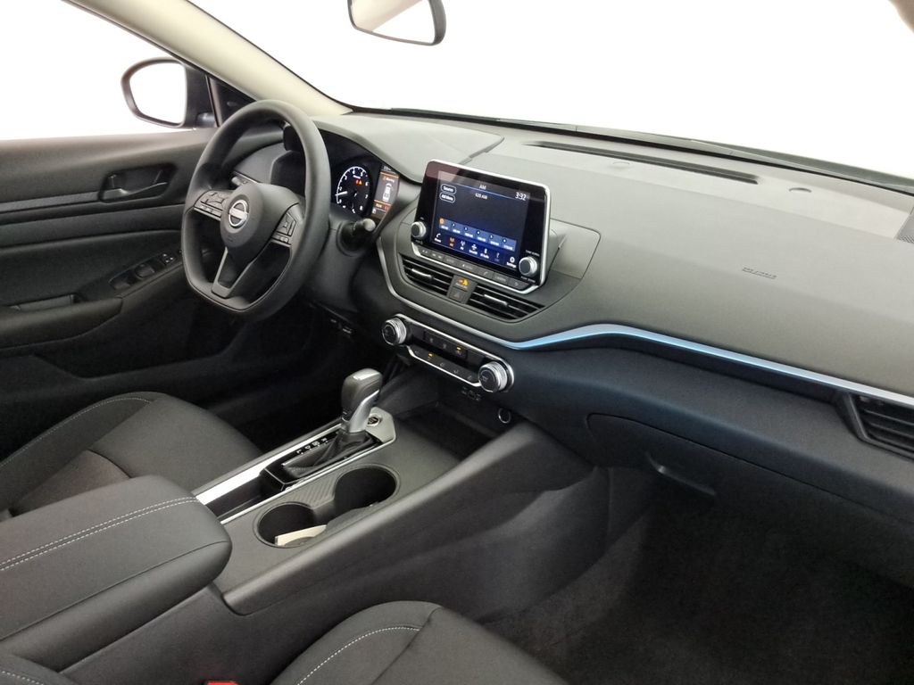 used 2025 Nissan Altima car