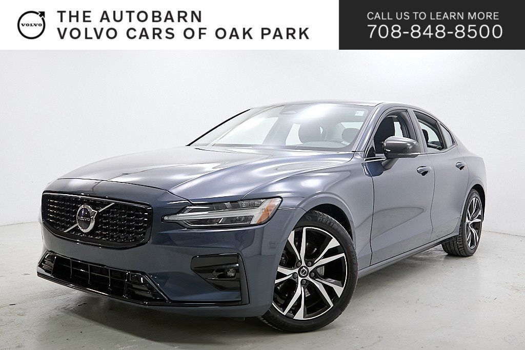 2024 Volvo S60 B5 Core Dark Theme AWD