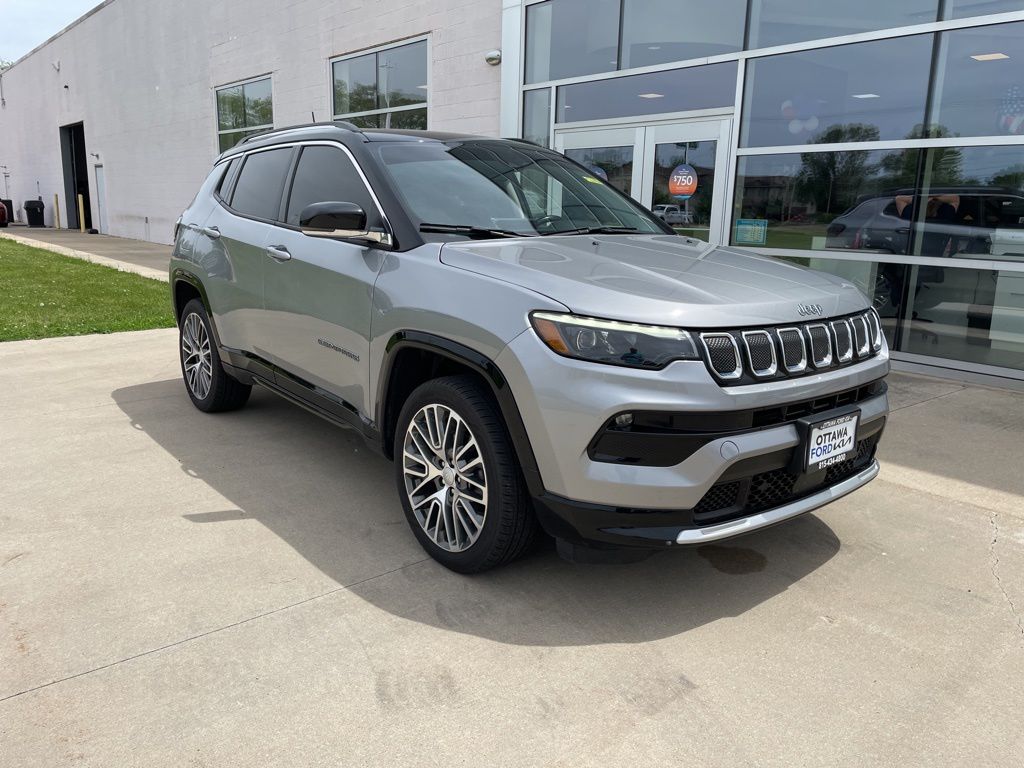 Billet Silver Metallic Clearcoat 2022 Jeep Compass Limited 4WD SUV / Crossover Four-Wheel Drive 9-Speed Automatic