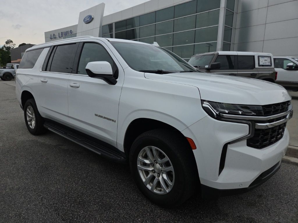 2023 Chevrolet Suburban 2WD LS