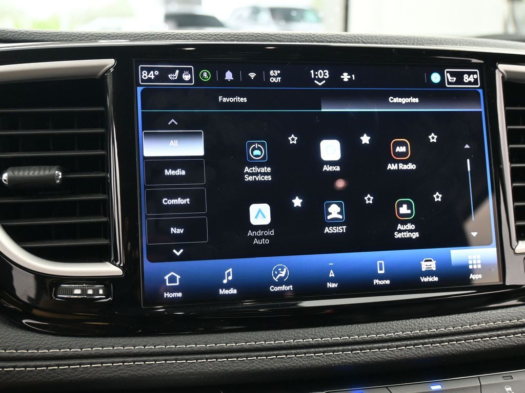 Used 2024 Bright White Clearcoat Chrysler Select image 18