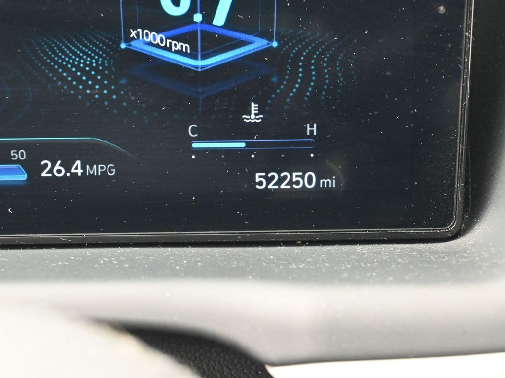 Used 2023 Shimmering Silver Hyundai SEL image 29