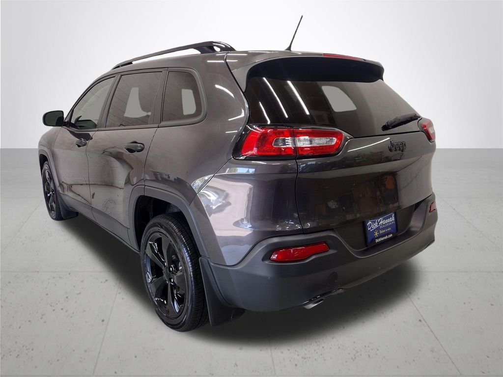 2017 Jeep Cherokee Sport