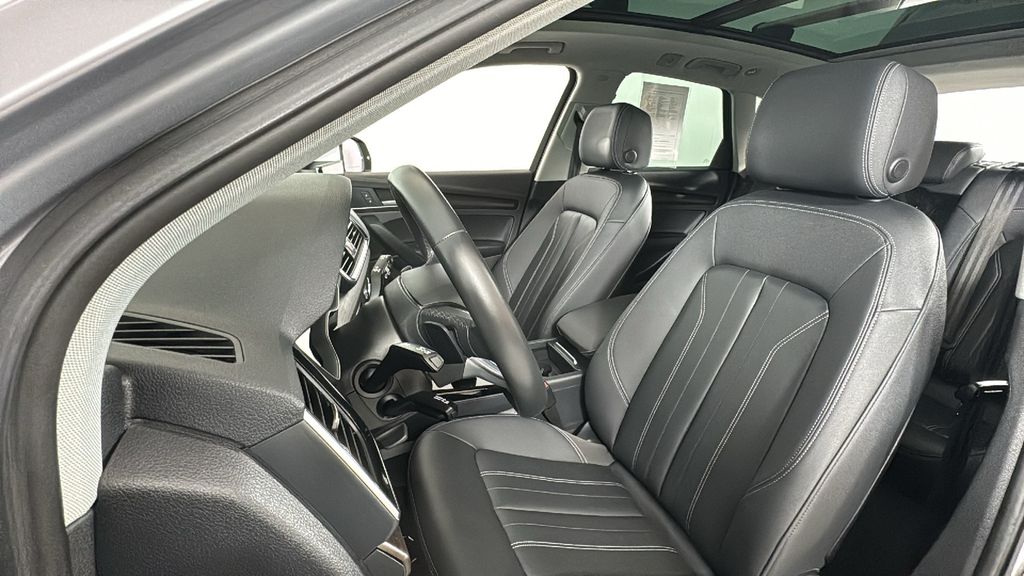 2022 Audi Q5 e Premium 31