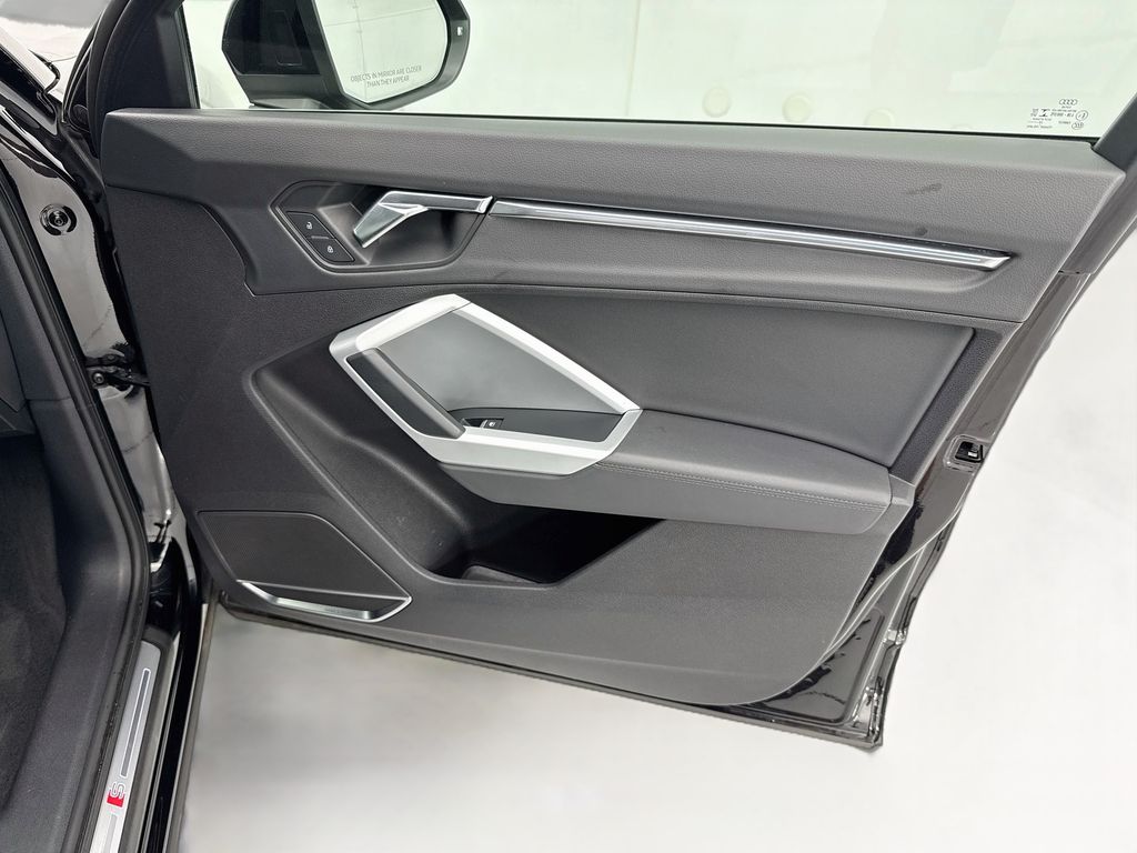 Thumbnail: 2021 Audi Q3 - 24