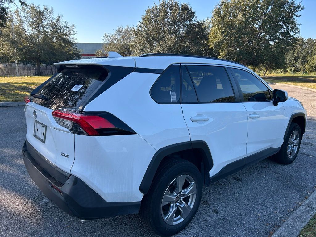 Thumbnail: 2022 Toyota RAV4 - 5