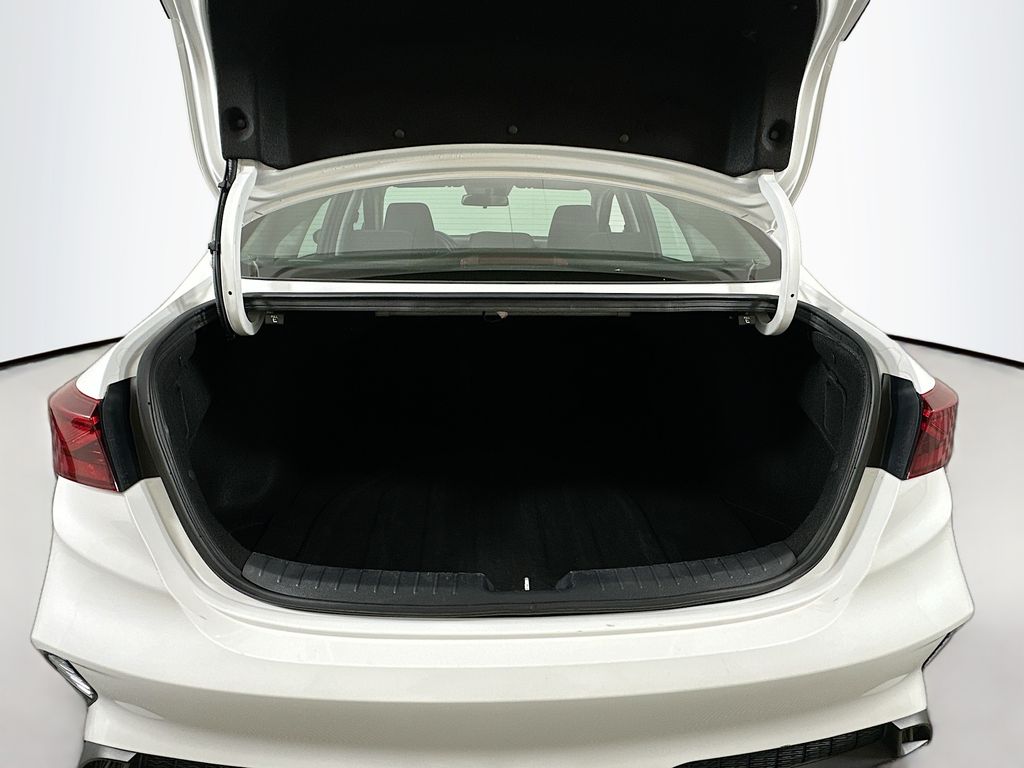 2023 Kia Forte LXS 24